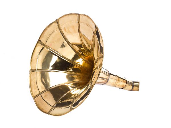 Trichter Grammophon Horn goldfarben im antik Stil gramophone